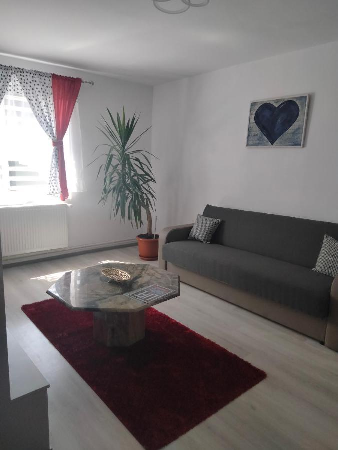 נהויו Apartament Geo מראה חיצוני תמונה